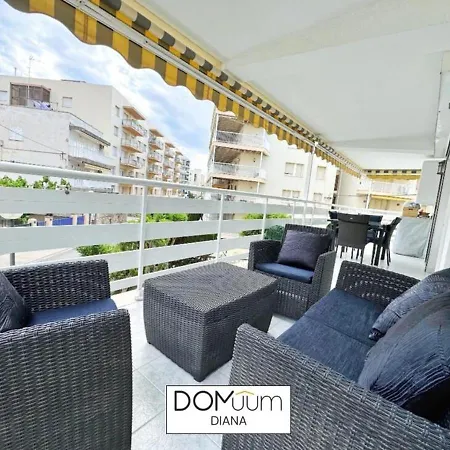 Domuum Holidays - Diana Family Apartman *