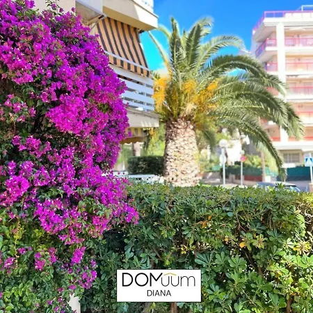 Domuum Holidays - Diana Family Apartment *