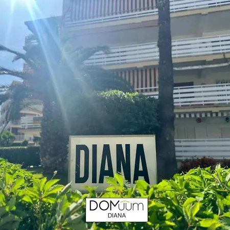 Domuum Holidays - Diana Family Apartment *